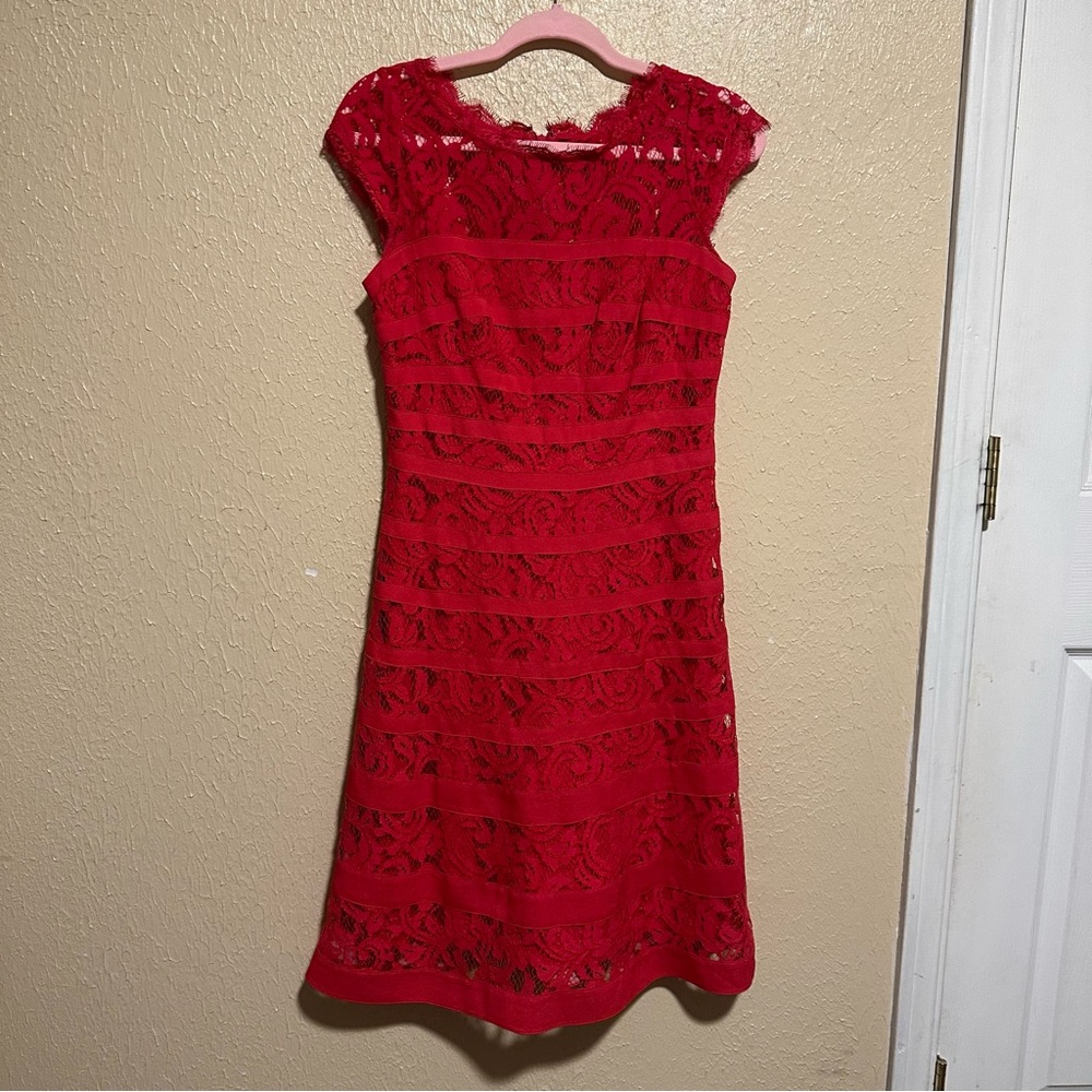 Adrianna‎ Papell Dress Size 4 Red Lace